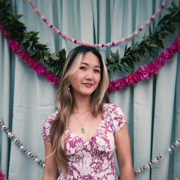 Meet your Posher, Lily - Picture 2 of 2